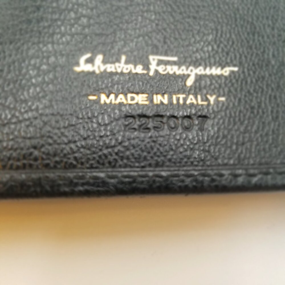 Ferragamo Leather Trifold Wallet Gancini Black Gold Hardware Used USA 6"x4 - Picture 6 of 6